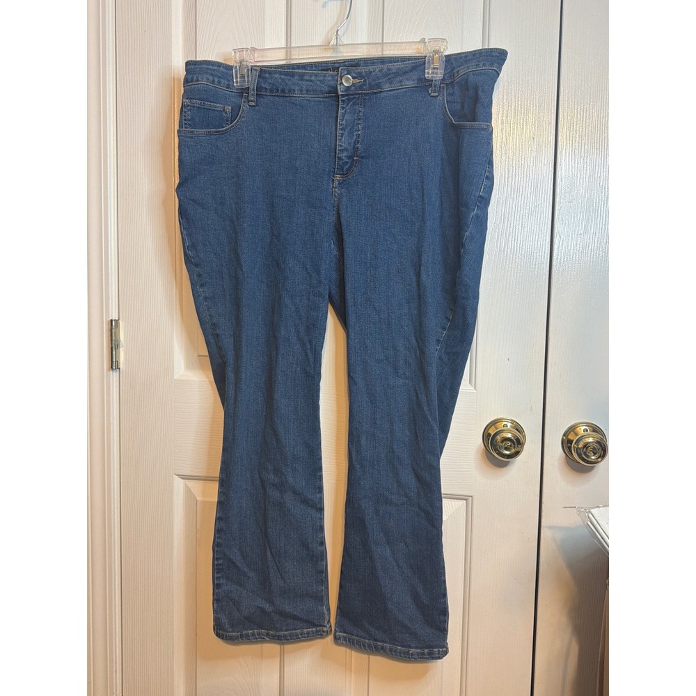 Lee‎ Classic Fit Straight Leg Jeans Medium Wash Blue Denim Women Size 18w petite